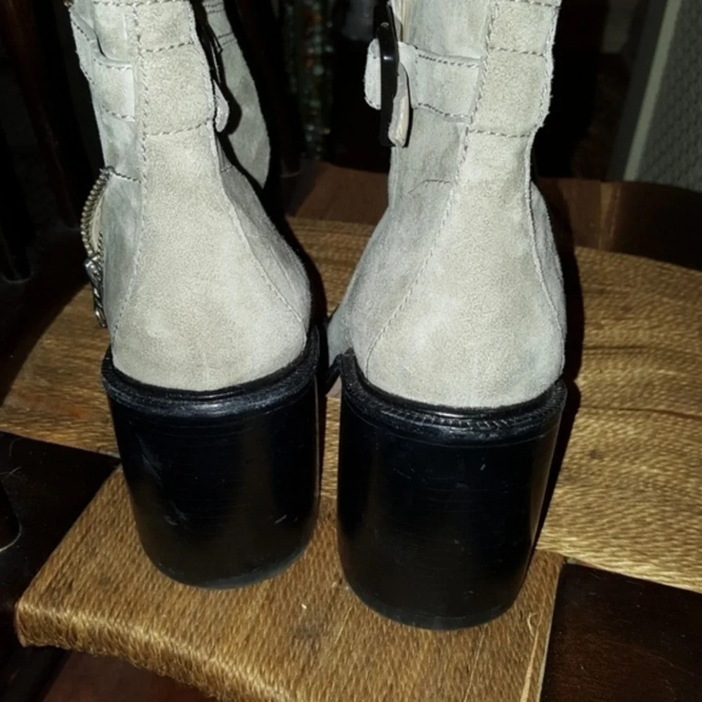 Elizabeth and James suede block Heel ankle boots 10 - Picture 5 of 9